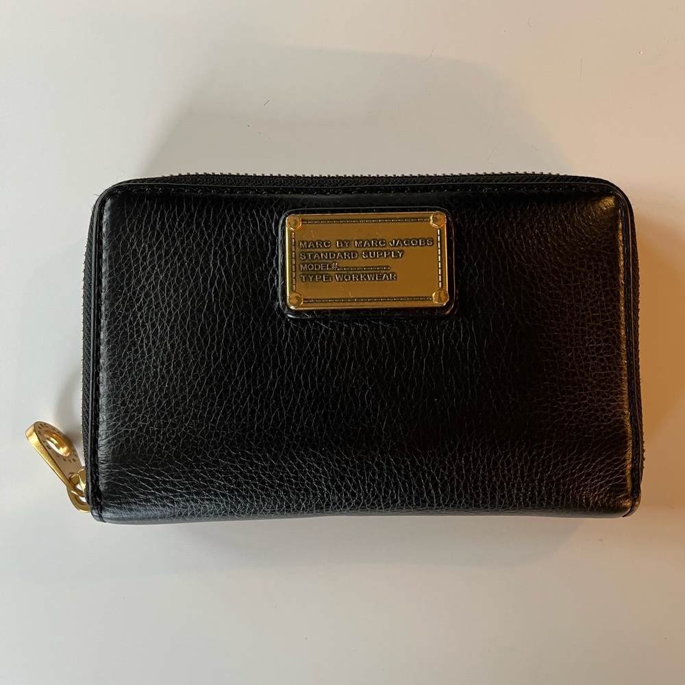 Black Marc Jacobs full zip wallet
